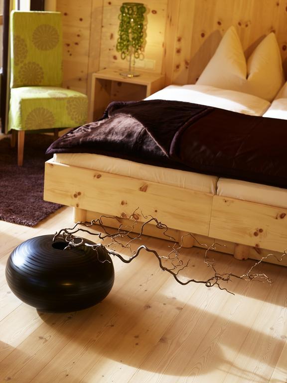 Naturhotel Waldklause Längenfeld Zimmer foto